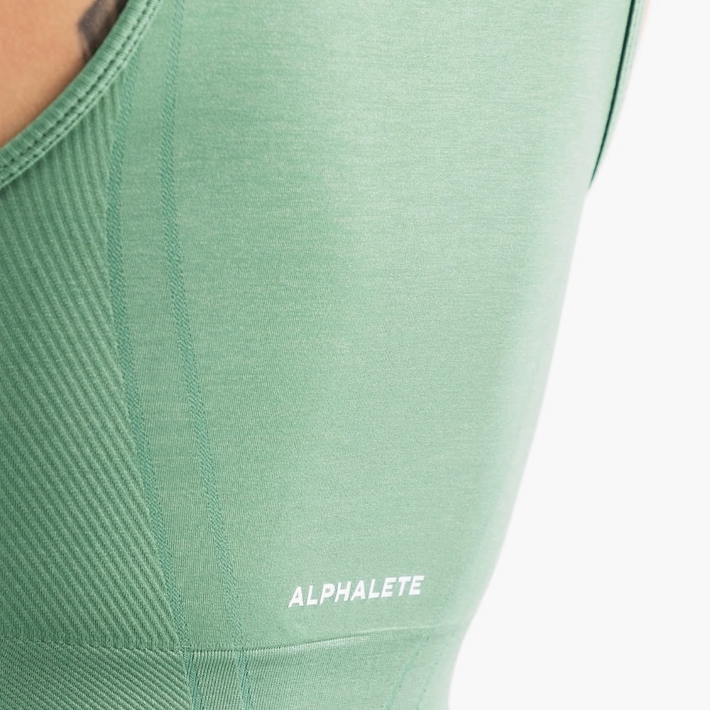 NWT Alphalete Stratus Green Crop Top Tank Sz M - Picture 3 of 4